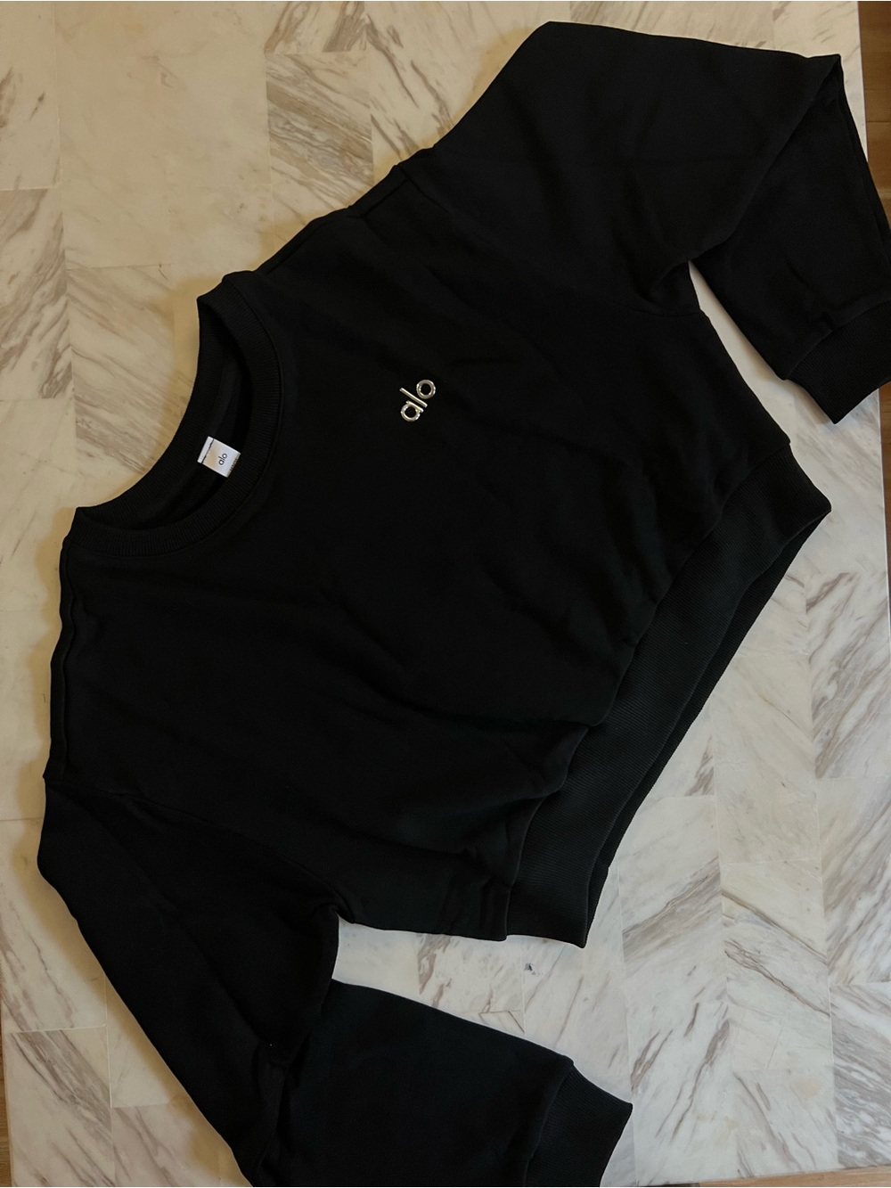 ALO Yoga Black Cropped Sweatshirt Jacket - Picture 2 of 3